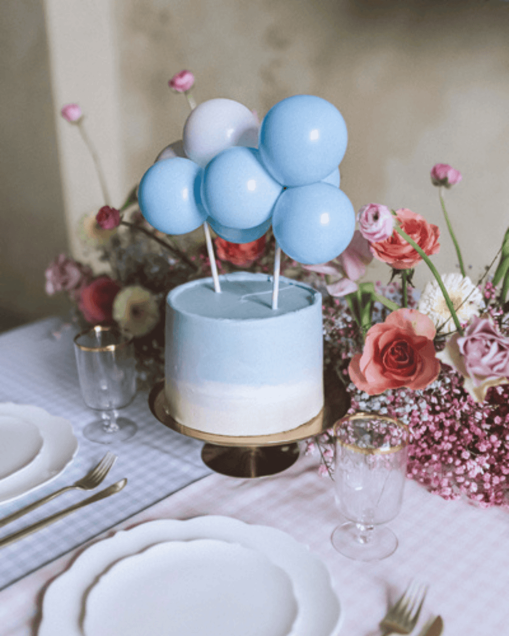 Topper pentru tort cu baloane albastre