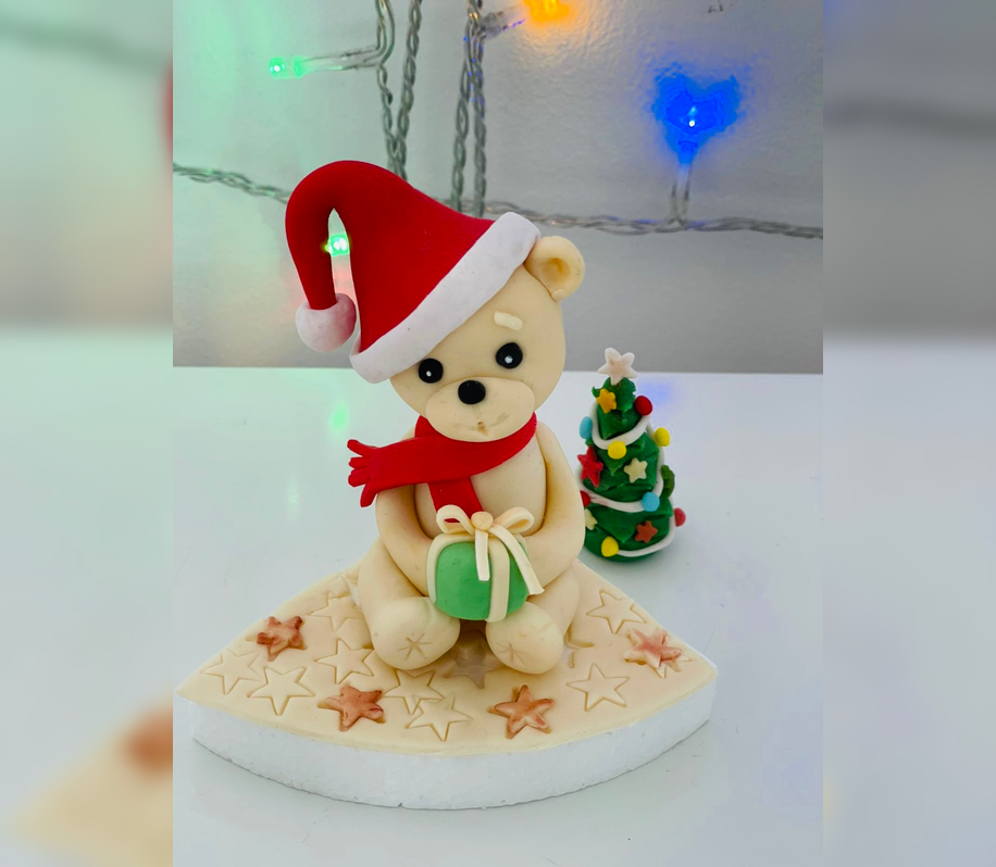 Figurină tort Ursuleț Crăciun
