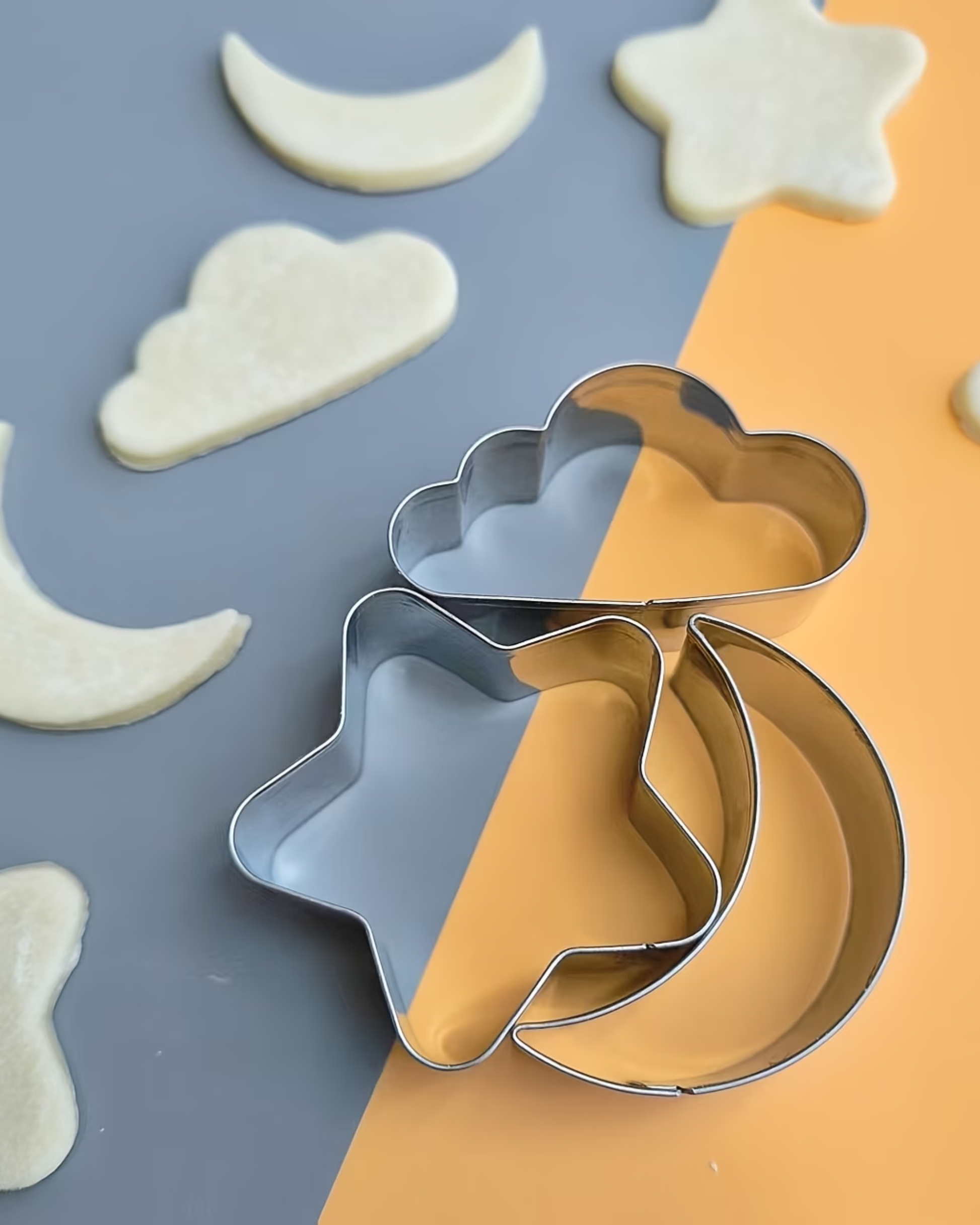 Set 3 decupatoare pentru pastă de zahăr "Stea,Semilună,Nor"