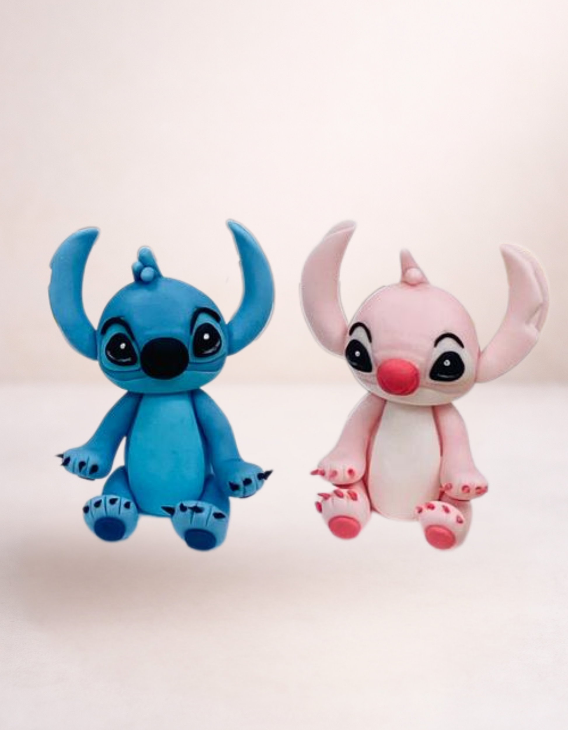 Figurina pentru tort din pasta de zahar in forma de Angel Stitch