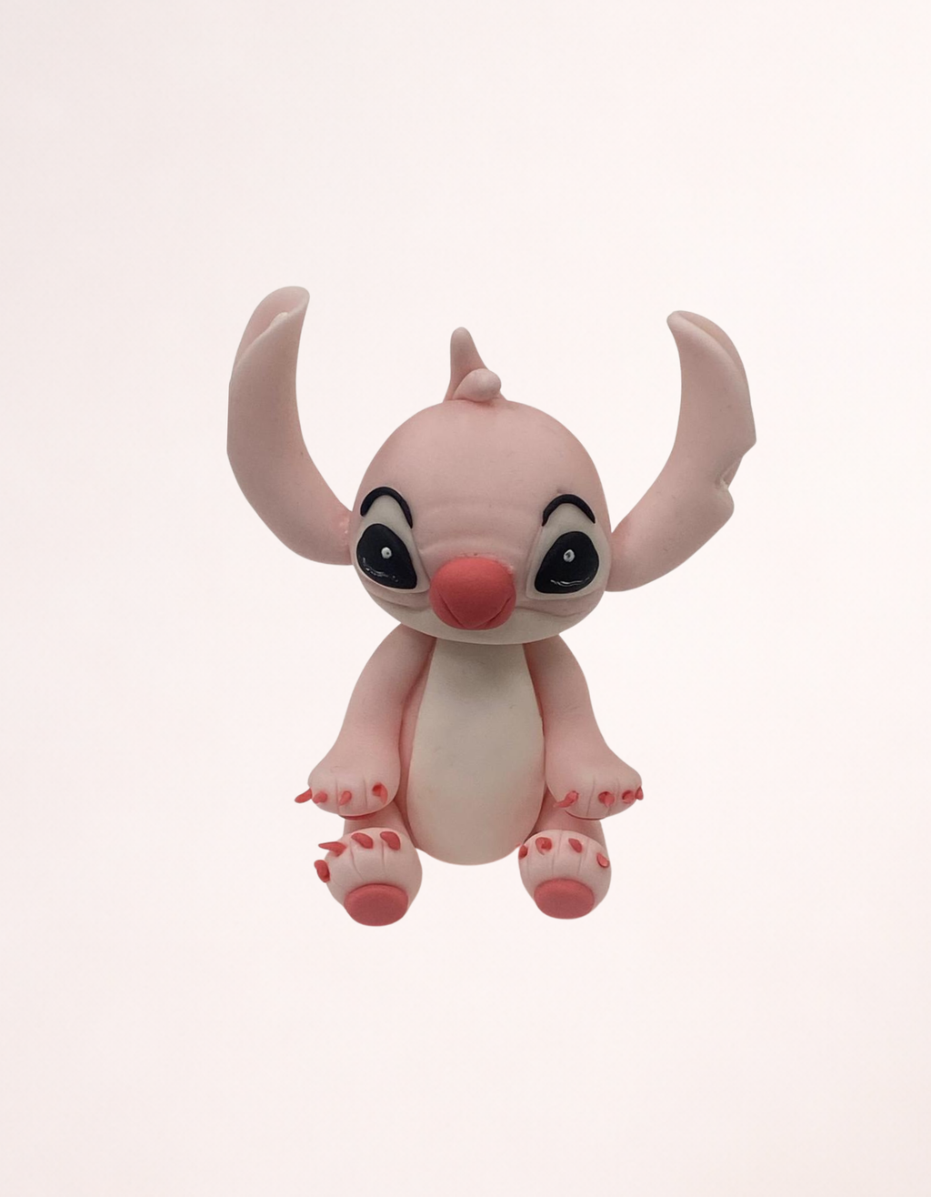 Figurina pentru tort din pasta de zahar in forma de Angel Stitch