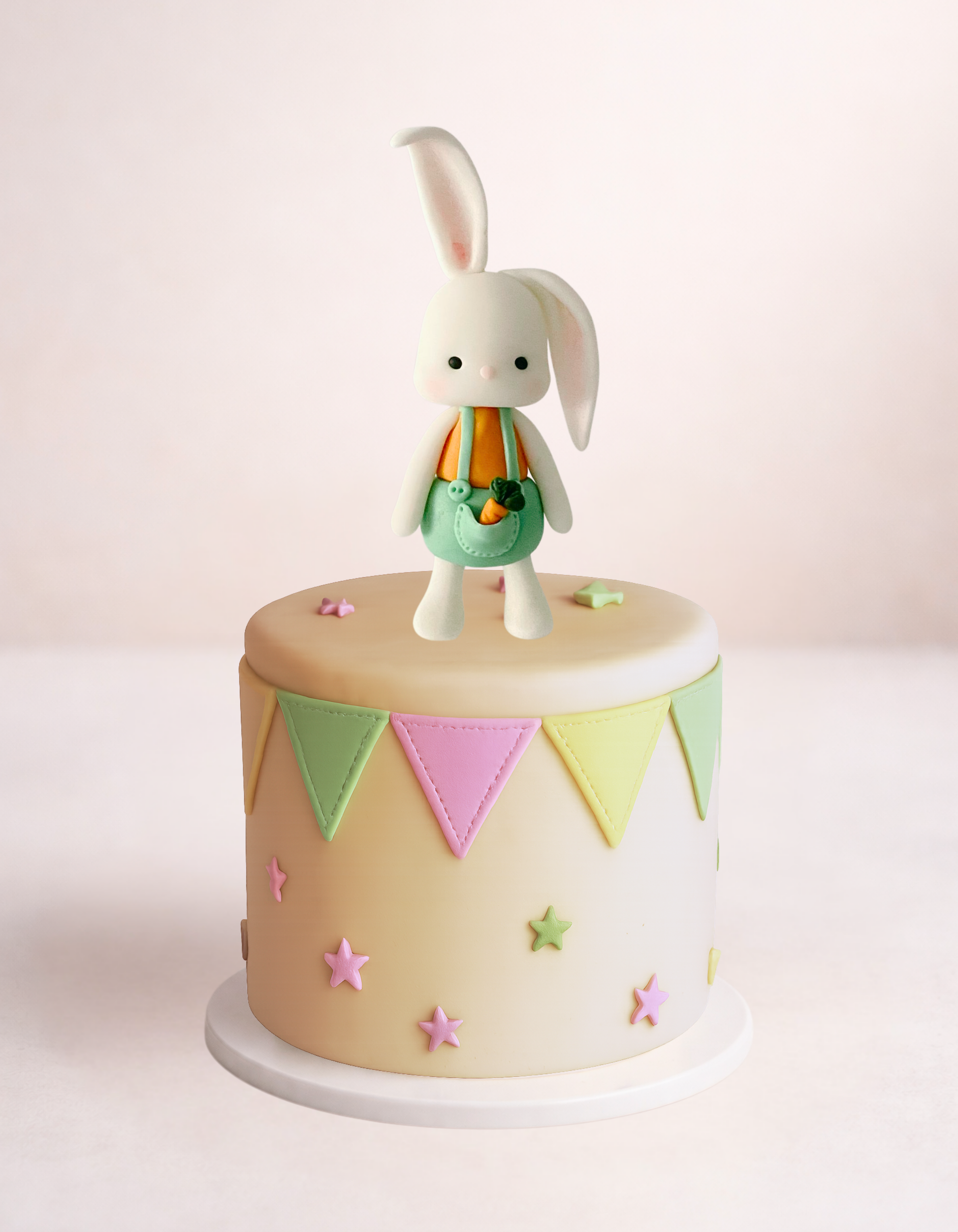 Figurina pentru tort din pasta de zahar in forma de Iepuras de Paste