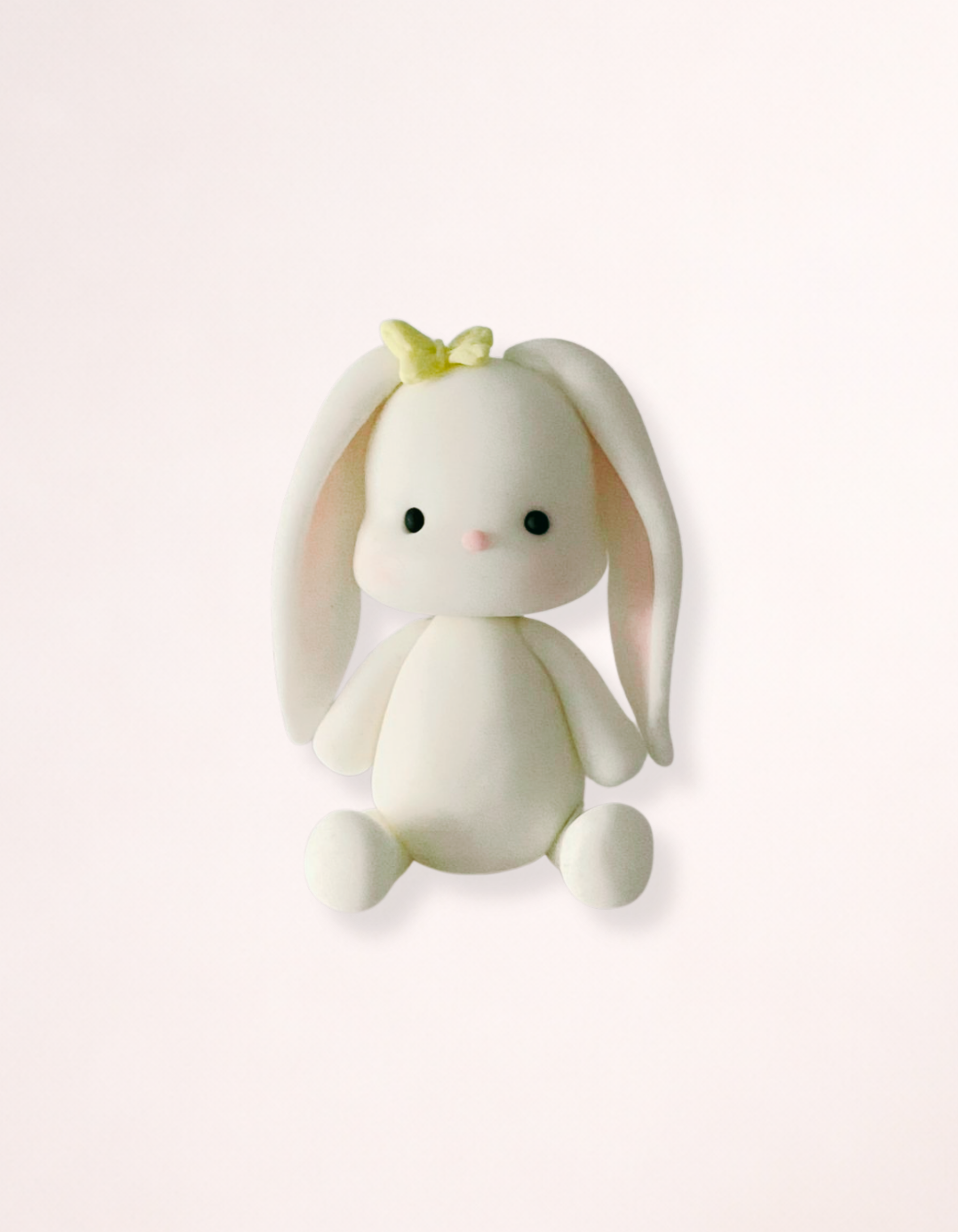 Figurina pentru tort din pasta de zahar in forma de Iepuras de Paste