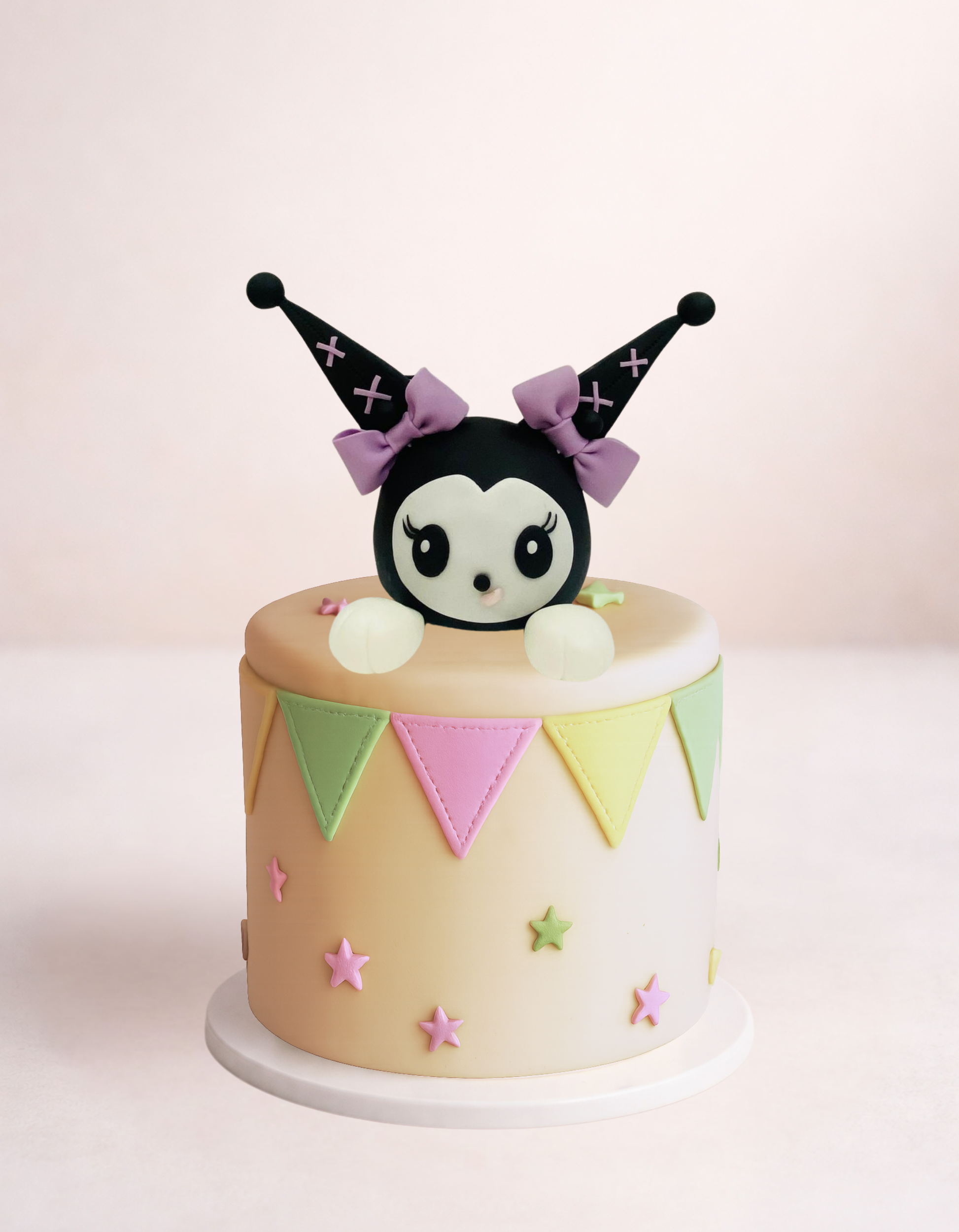 Figurina pentru tort din pasta de zahar in forma de Kuromi