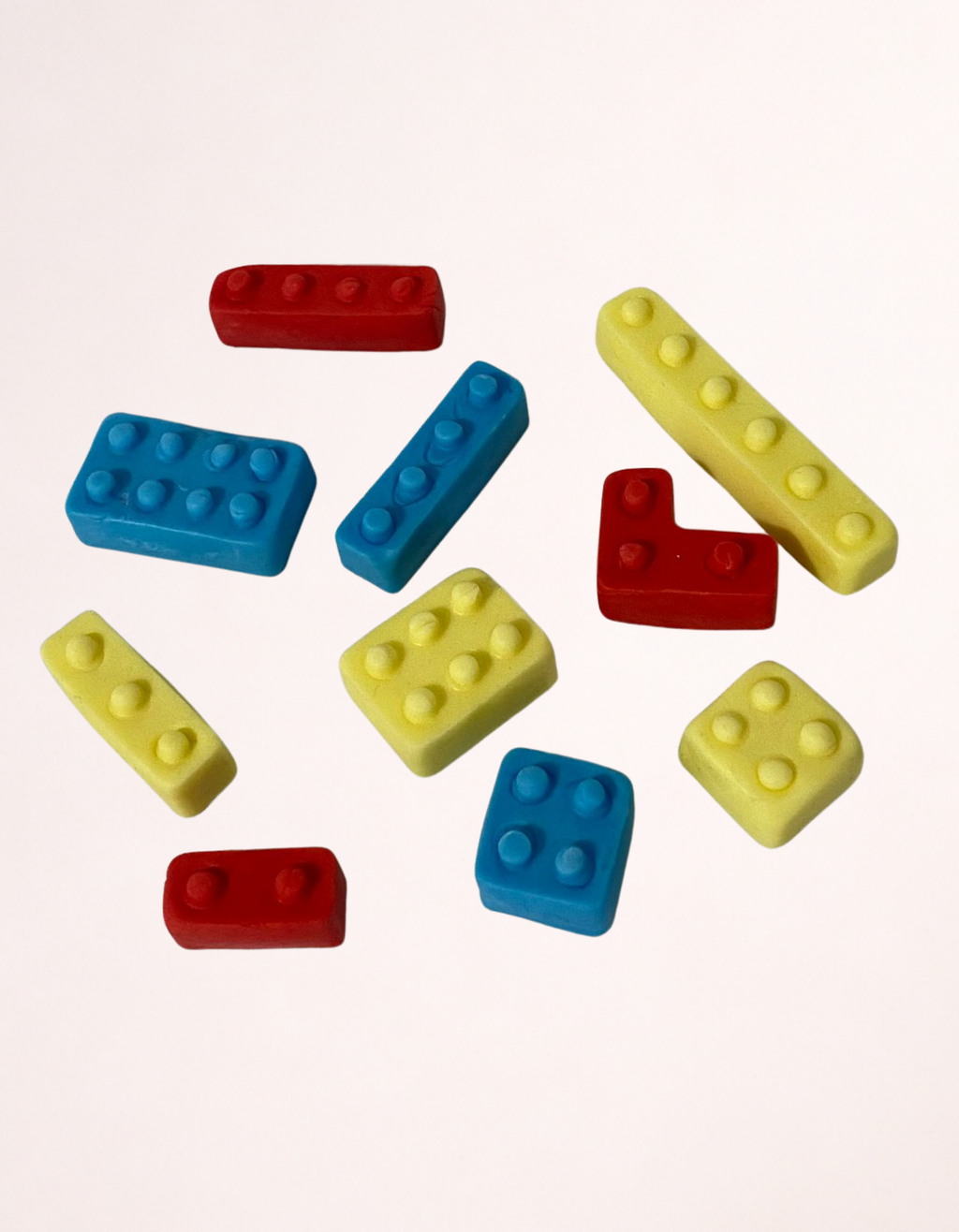 Figurina pentru tort din pasta de zahar in forma de Lego