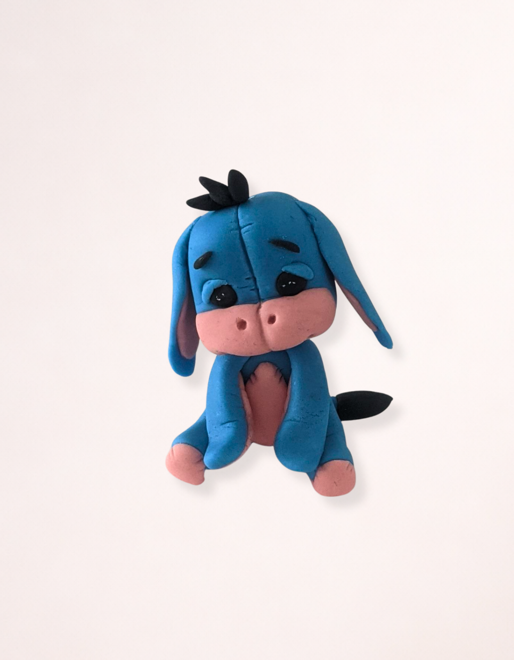 Figurina pentru tort din pasta de zahar in forma de Magarusul Eeyore