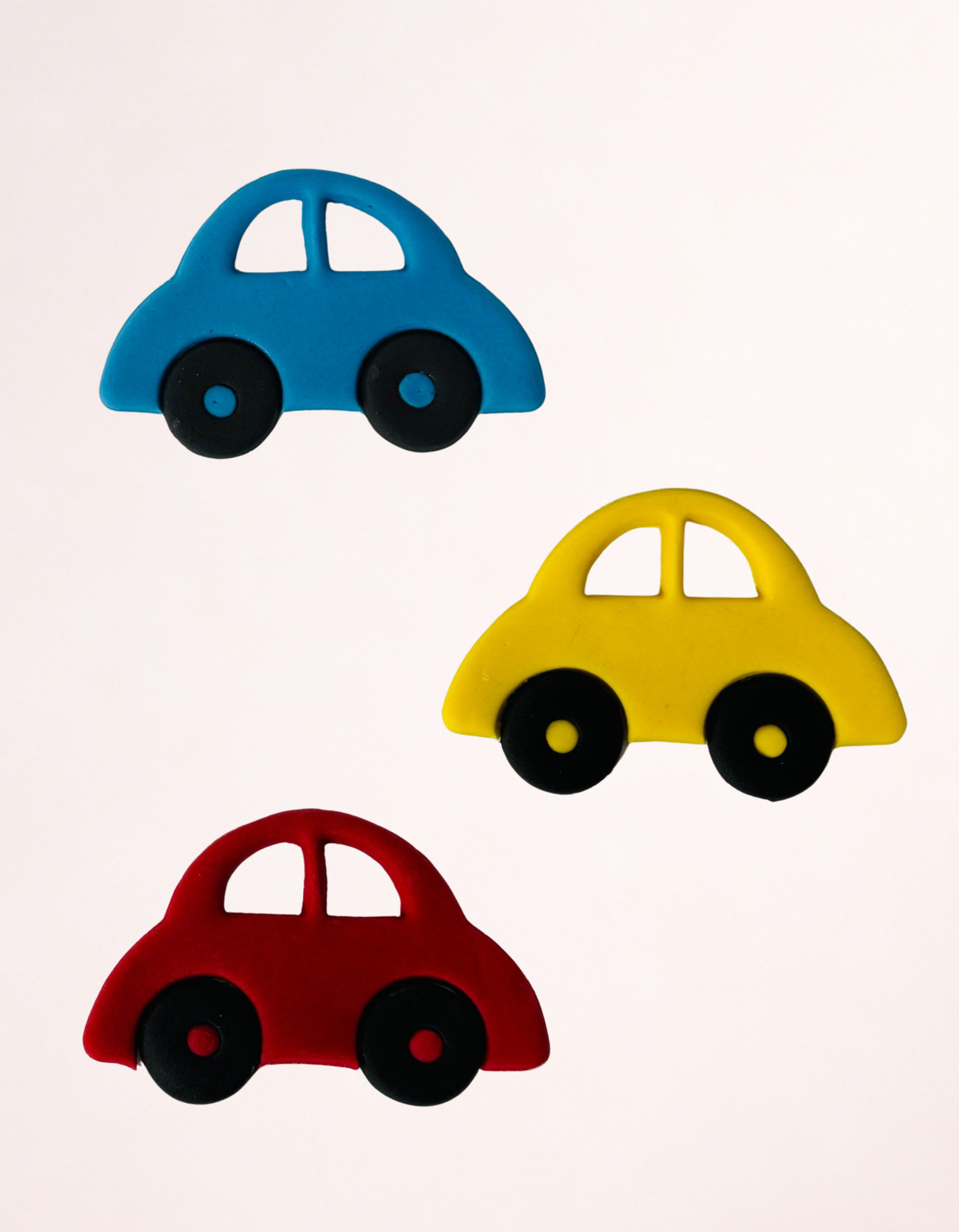 Figurina pentru tort din pasta de zahar in forma de masinuta