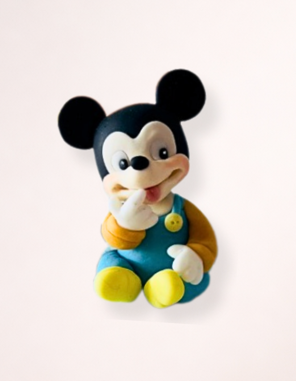 Figurina pentru tort din pasta de zahar in forma de Mickey Mouse