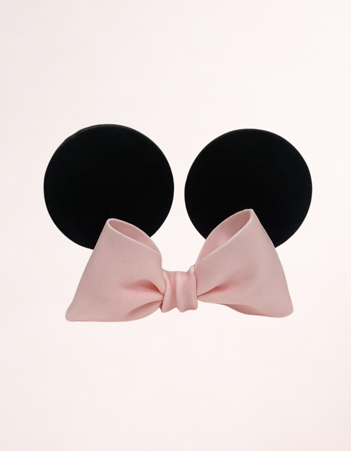 Figurina pentru tort din pasta de zahar in forma de urechi si funda Minnie Mouse