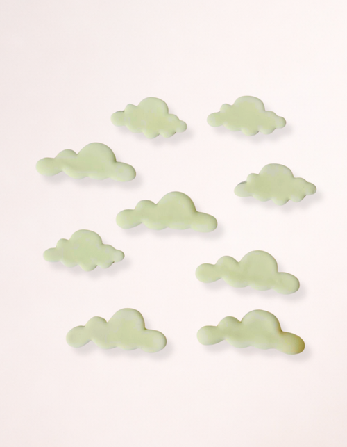 Figurina pentru tort din pasta de zahar in forma de norisori