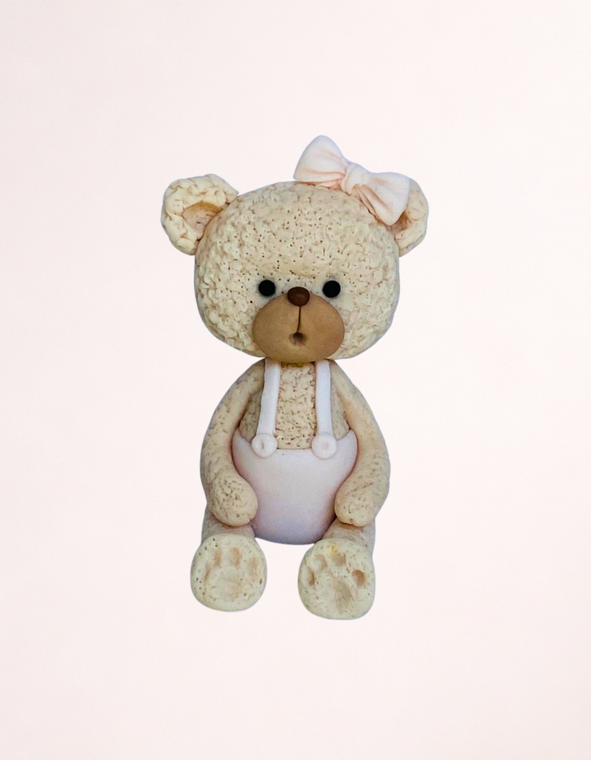 Figurina pentru tort din pasta de zahar in forma de Ursulet fetita cu funda roz . Topper tort
