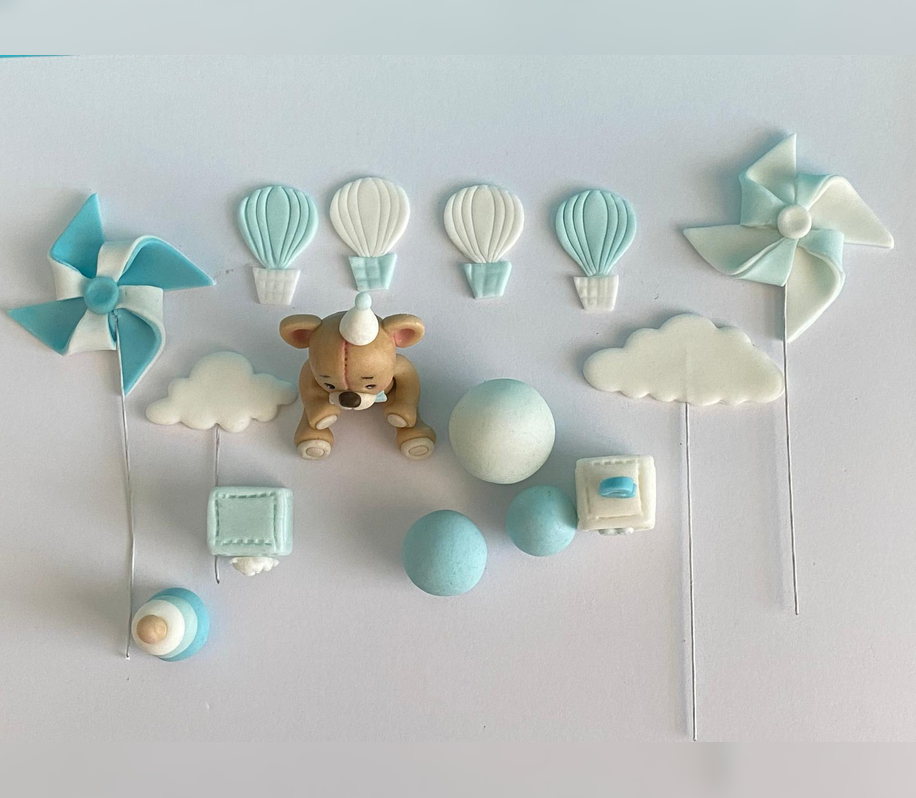 Set figurine pentru tort in forma de Ursulet baietel albastru