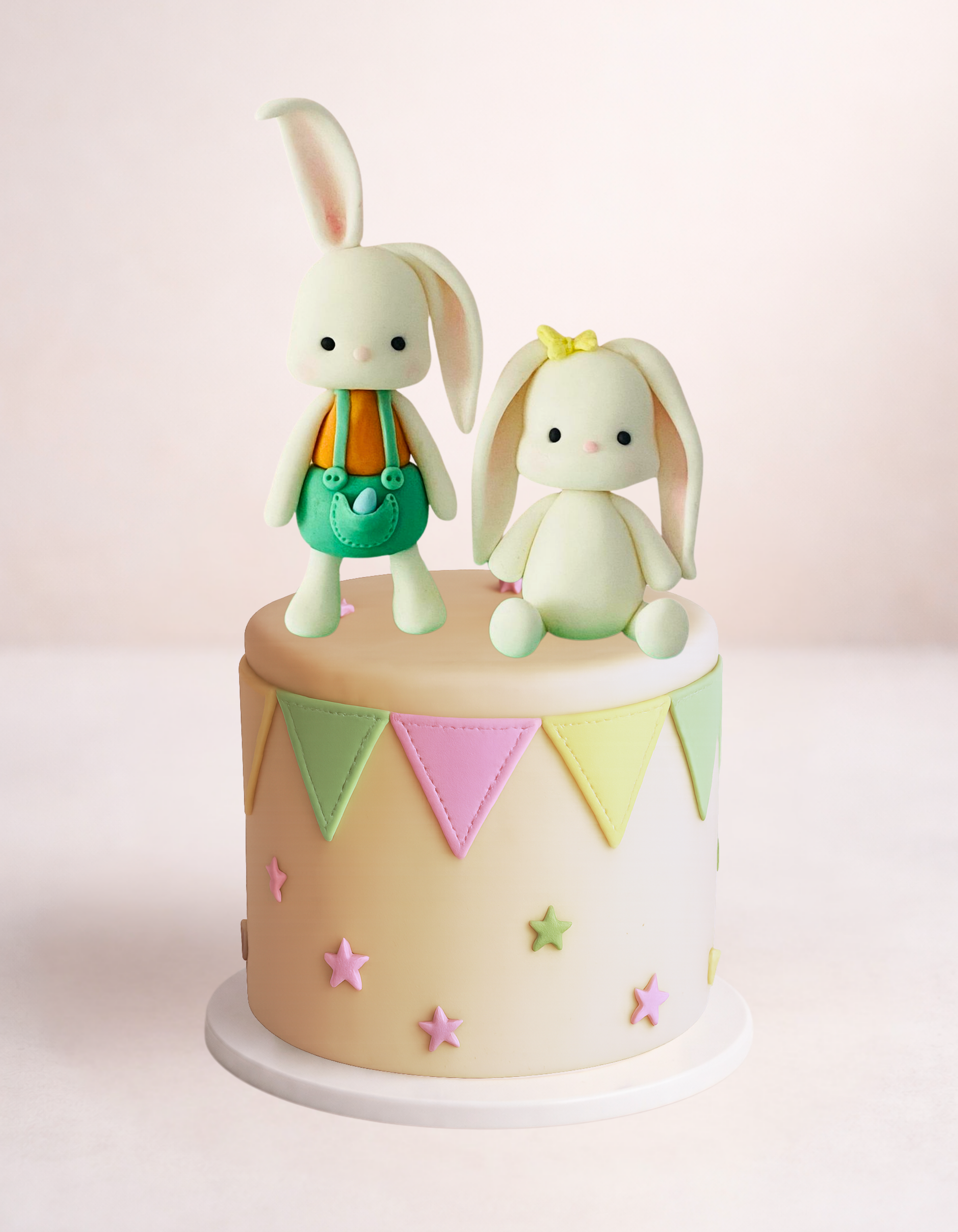 Set figurine pentru tort din pasta de zahar in forma de Iepurasi de Paste