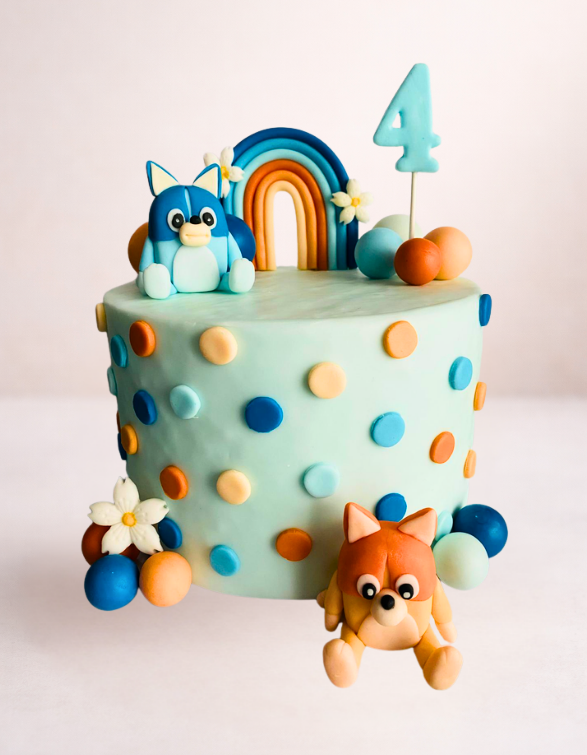 Set figurine tort pasta de zahar cu personajele din desenele animate Bluey