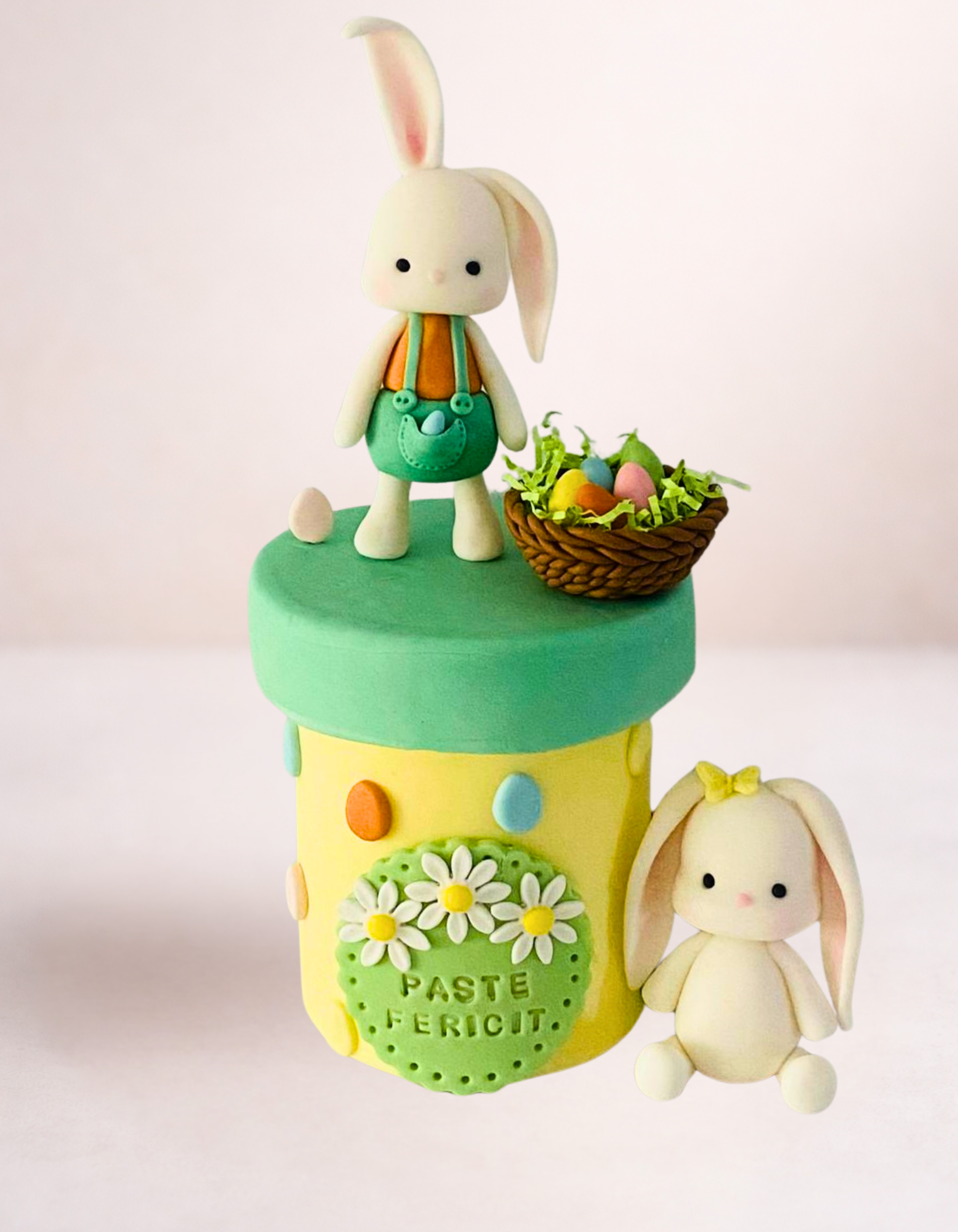 Set figurine pentru tort din pasta de zahar in forma de Iepurasi de Paste